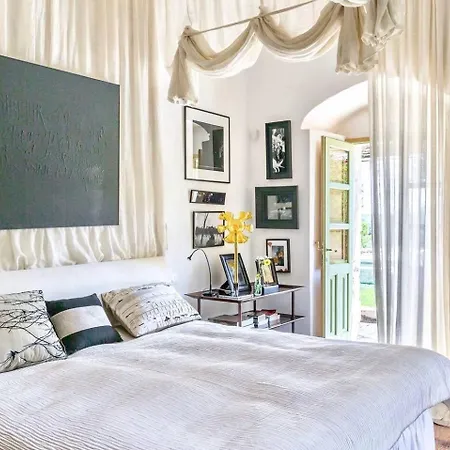 Degli Apartment *