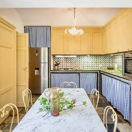 Apartment Degli *