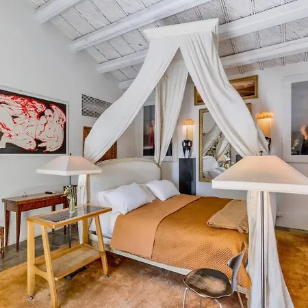 Degli Apartment